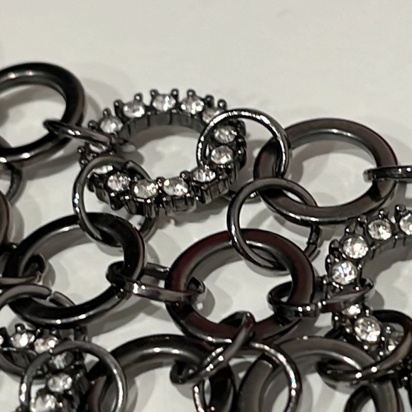 Silver Chain Necklace Lays Flat Interlinked Circles Mesh Look - Picture 3 of 4